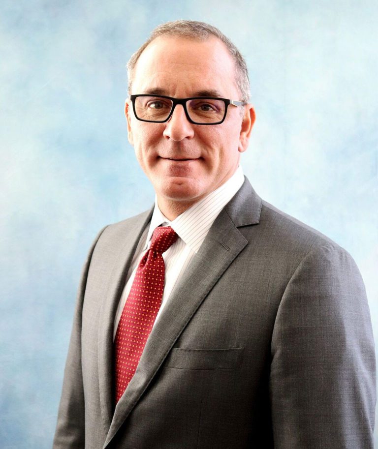 A King, The Court And A Captivating Appeal What Could Be More Supreme?